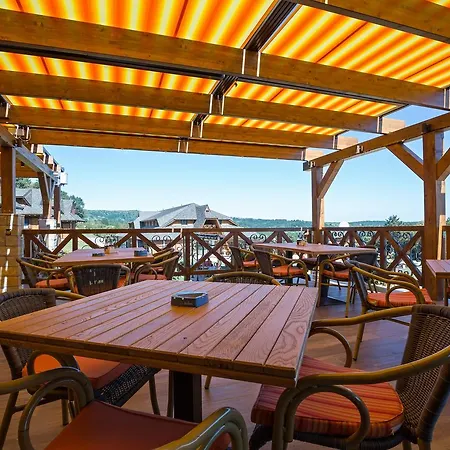 Etno Naselje Vrdnicka Kula Frühstückspension 4*