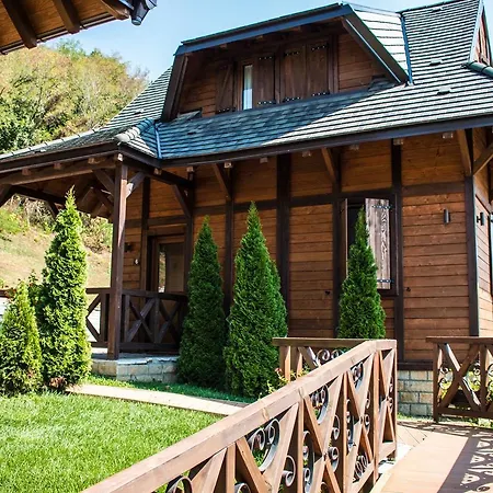 Etno Naselje Vrdnicka Kula 4* Vrdnik