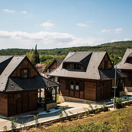 Etno Naselje Vrdnicka Kula 4* Vrdnik