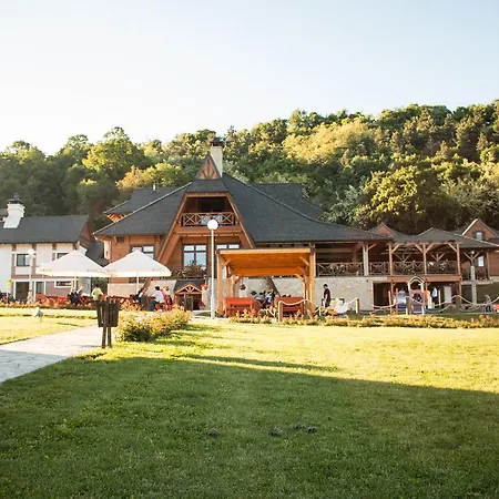 Frühstückspension Etno Naselje Vrdnicka Kula Vrdnik