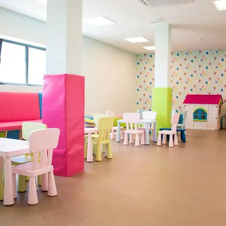 住宿加早餐酒店 Etno Naselje Vrdnicka Kula 4*